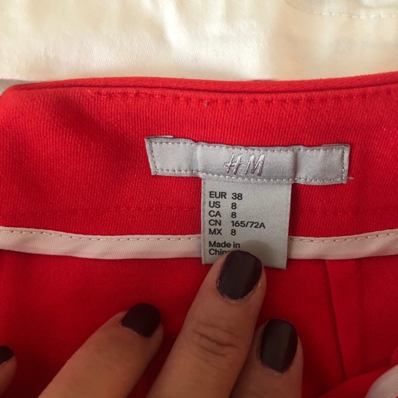 Bundle of shorts - red and white - Picture 2 of 9